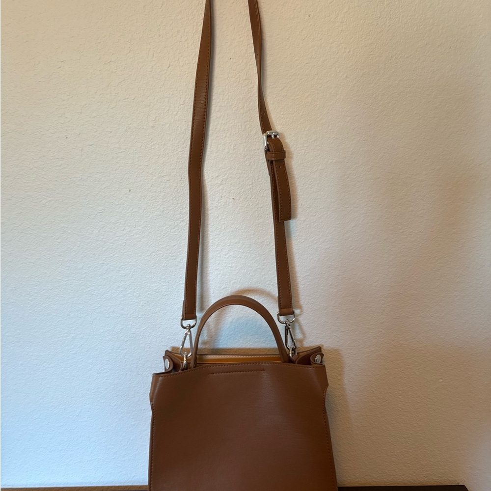 MDBM Amboise Elegant Warm Brown Leather Crossbody Bag